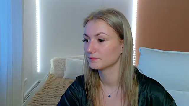 Snapshot of Anaayss_ chatting on 02-09-26, 06:11 Anaayss online show from 02-09-26, 06:11