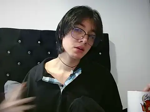 Snapshot of Matti_Mendez_ chatting on 07-15-26, 04:14 Matti Mendez online show from 07-15-26, 04:14