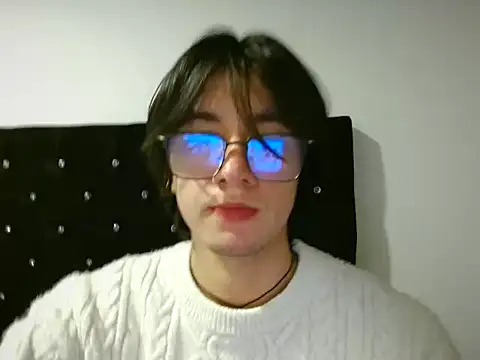 Snapshot of Matti_Mendez_ chatting on 06-11-26, 01:49 Matti Mendez online show from 06-11-26, 01:49