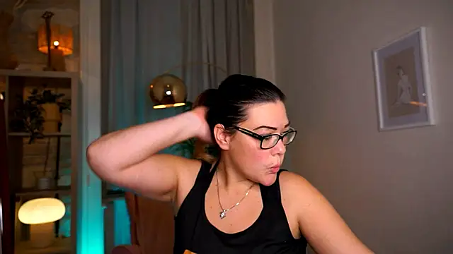 mrs fllowerr online show from 11-28-25, 06:41