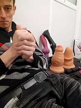 Snapshot of Chrisou73 chatting on 02-14-26, 04:18 Chrisou73 online show from 02-14-26, 04:18