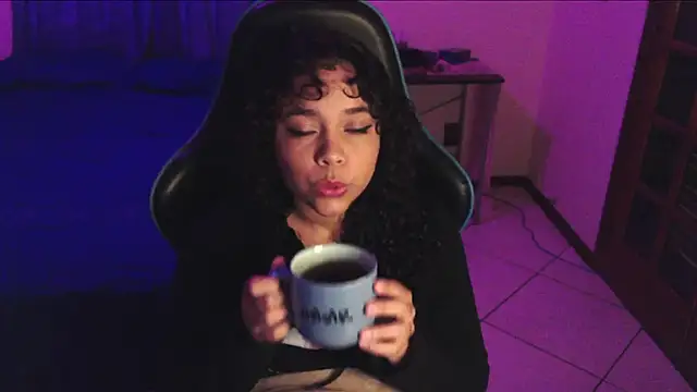 sweetamy326 online show from 05-12-26, 10:27