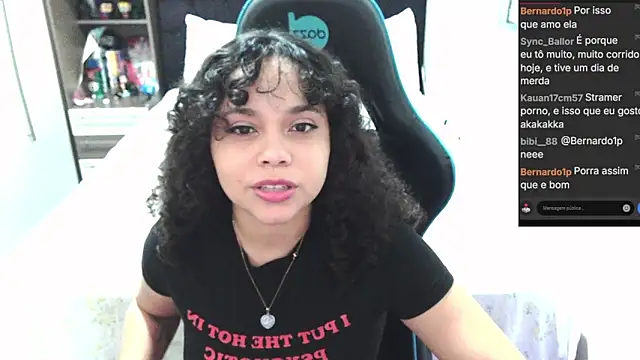 Snapshot of sweetamy326 chatting on 06-05-26, 10:04 sweetamy326 online show from 06-05-26, 10:04