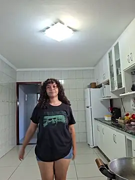sweetamy326 online show from 05-06-26, 03:27