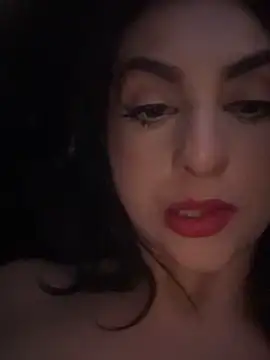 LlianneDiamond1 online show from 12-13-25, 08:04