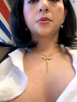 LlianneDiamond1 online show from 12-02-25, 11:17