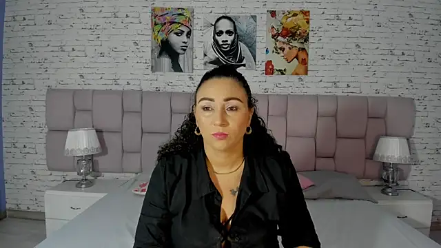 VaniaRose online show from 10-23-25, 01:21