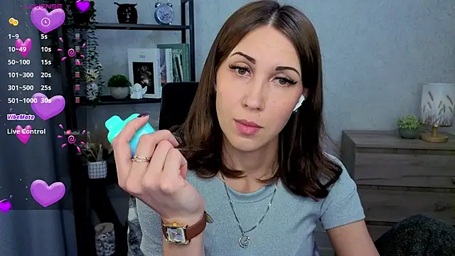 Snapshot of DreamVelour chatting on 02-20-26, 07:27 DreamVelour online show from 02-20-26, 07:27