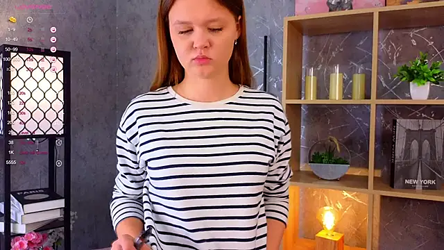 ElenoreReth online show from 10-25-25, 01:49