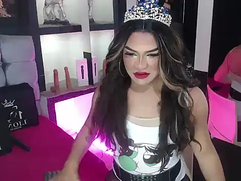 Sophia hott01 online show from 10-16-25, 12:13