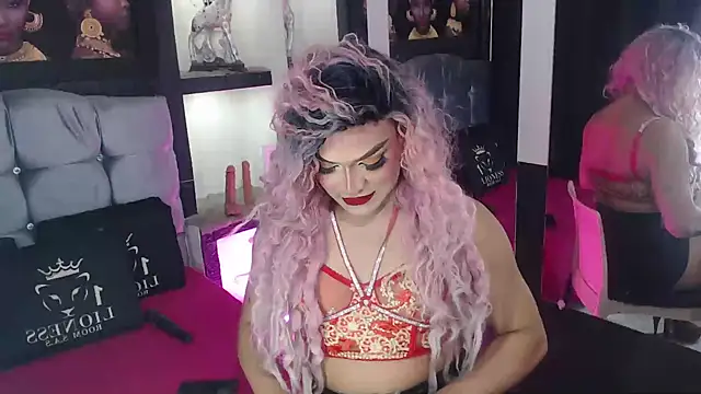 Sophia hott01 online show from 09-25-25, 12:00