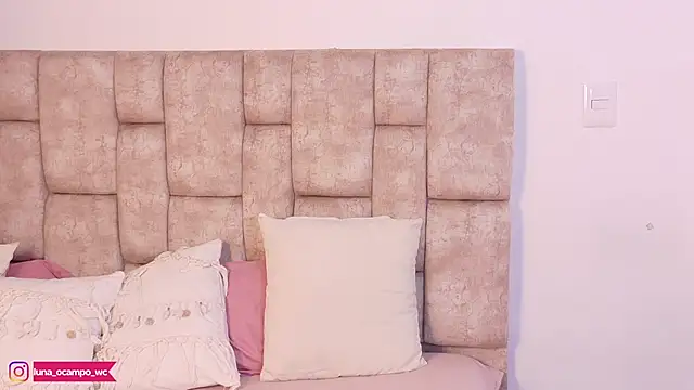 LunaOcampo  online show from 11-29-25, 07:41