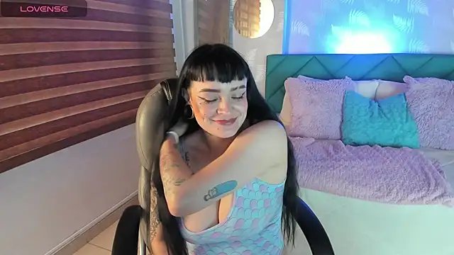 Antonela vargas online show from 03-28-26, 12:28