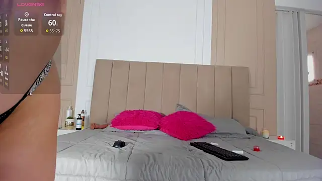 PatriciaFigueroa online show from 10-11-25, 07:04