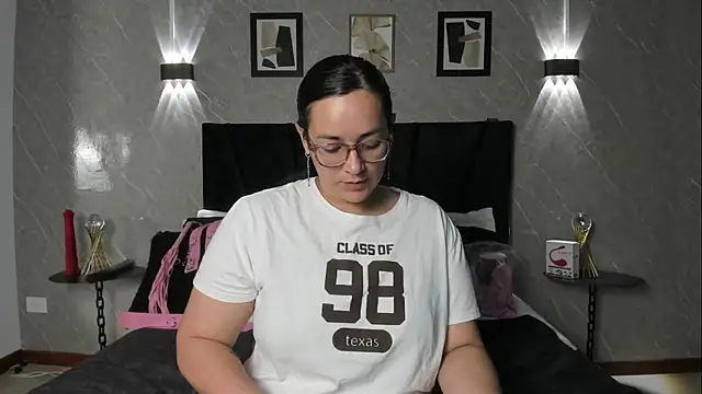 Michell Monet online show from 10-27-25, 11:44