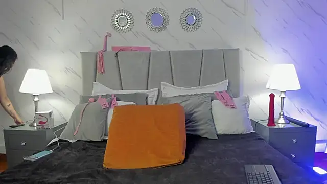 Michell Monet online show from 10-29-25, 12:15