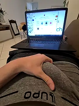 Salsicha244 online show from 10-24-25, 04:39