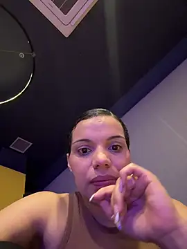 Snapshot of Anavalle chatting on 06-23-26, 08:07 Anavalle online show from 06-23-26, 08:07