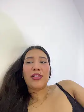 IsabellaJoness  online show from 04-13-26, 07:40