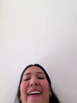 IsabellaJoness  online show from 11-08-25, 12:31