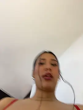 IsabellaJoness  online show from 03-05-26, 06:15