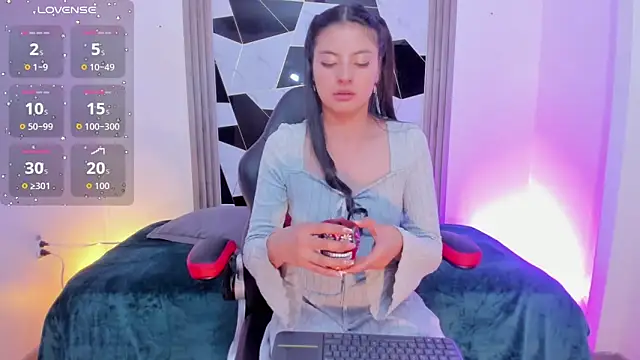 Fernanda hot  online show from 11-04-25, 03:32