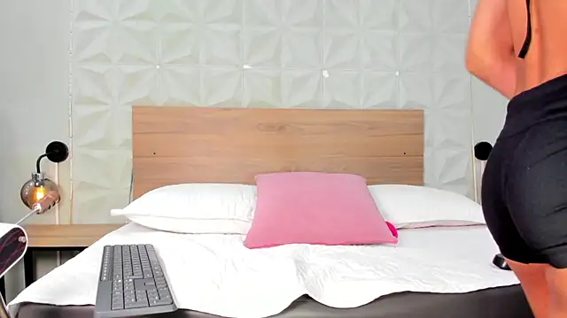 ValeryTrans  online show from 03-01-26, 01:33