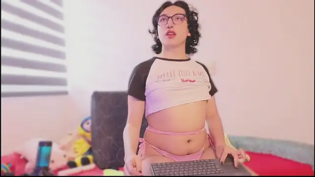 Snapshot of -BlueOpal- chatting on 02-08-26, 03:54 -BlueOpal- online show from 02-08-26, 03:54