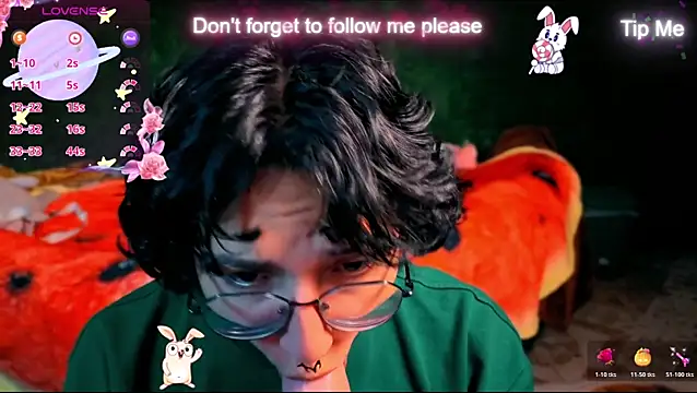 Snapshot of -BlueOpal- chatting on 10-28-25, 07:57 -BlueOpal- online show from 10-28-25, 07:57