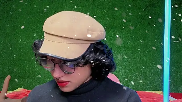 Snapshot of -BlueOpal- chatting on 12-21-25, 07:04 -BlueOpal- online show from 12-21-25, 07:04