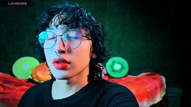 Snapshot of -BlueOpal- chatting on 10-30-25, 07:22 -BlueOpal- online show from 10-30-25, 07:22