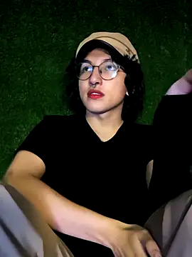 Snapshot of -BlueOpal- chatting on 11-29-25, 08:09 -BlueOpal- online show from 11-29-25, 08:09