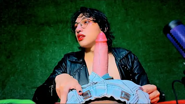 Snapshot of -BlueOpal- chatting on 11-07-25, 08:35 -BlueOpal- online show from 11-07-25, 08:35