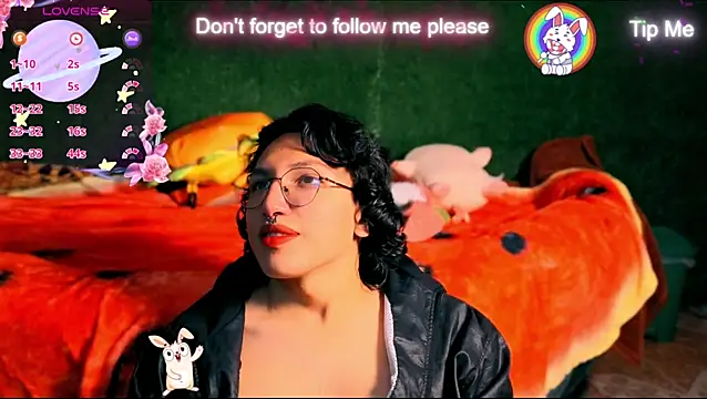 Snapshot of -BlueOpal- chatting on 10-29-25, 07:13 -BlueOpal- online show from 10-29-25, 07:13