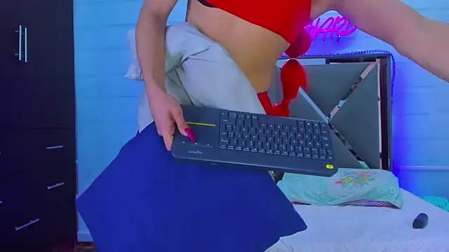 Shaina Monroe online show from 12-05-25, 06:17