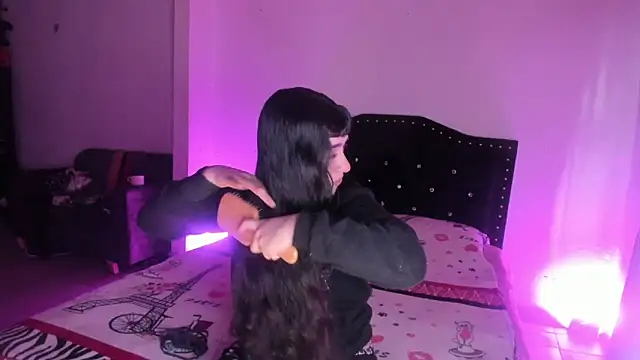 kitty  chs online show from 11-29-25, 11:10