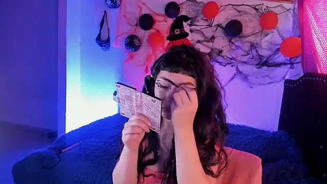 kitty  chs online show from 11-02-25, 11:37