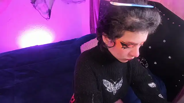 kitty  chs online show from 11-09-25, 12:42