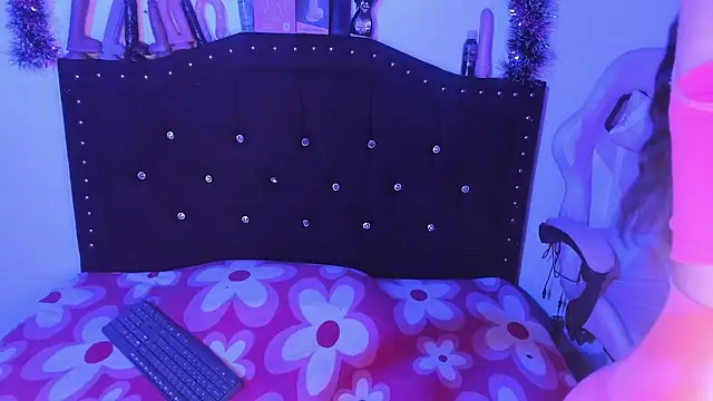 kitty  chs online show from 02-06-26, 01:29