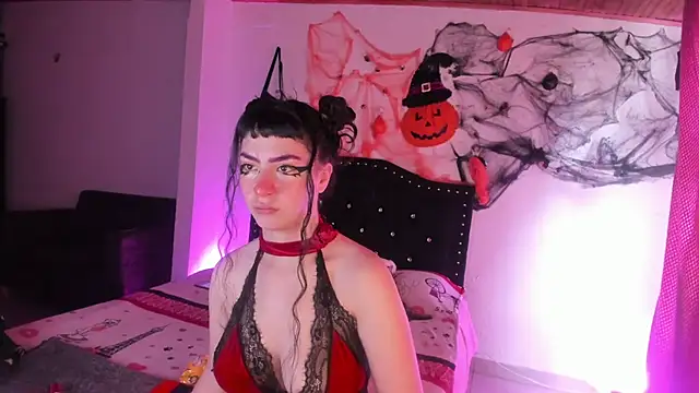 kitty  chs online show from 11-23-25, 03:55