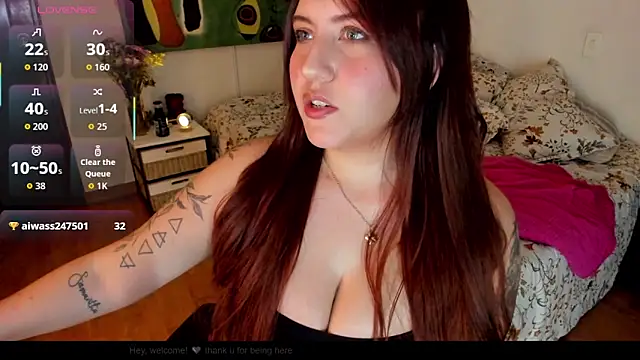 Snapshot of vennus18 chatting on 10-17-25, 02:48 vennus18 online show from 10-17-25, 02:48