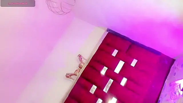 roxanawillts online show from 03-25-26, 10:30