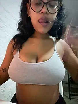 miiabrown18 online show from 04-12-26, 06:38