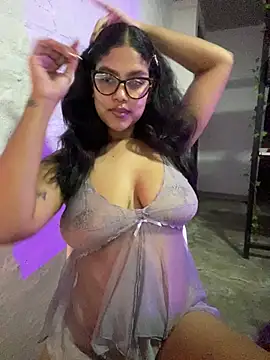 Snapshot of miiabrown18 chatting on 07-15-26, 11:56 miiabrown18 online show from 07-15-26, 11:56