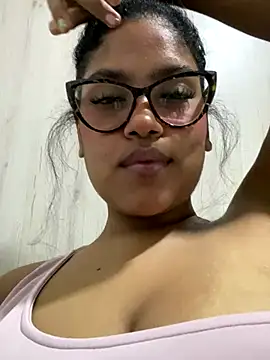 miiabrown18 online show from 10-18-25, 02:57