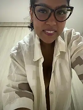 miiabrown18 online show from 10-10-25, 02:12