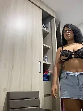 miiabrown18 online show from 10-21-25, 01:49