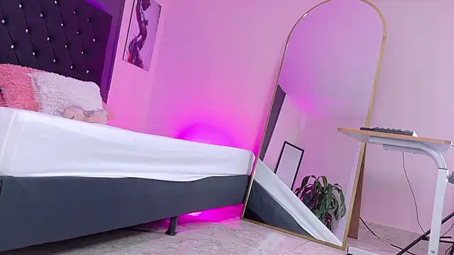 Kataaleya  12 online show from 01-17-26, 11:58