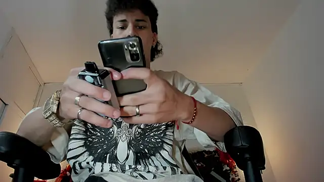 iammariano online show from 12-04-25, 02:54