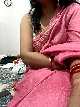Snapshot of aditi_singh15 chatting on 10-15-25, 12:57 aditi singh15 online show from 10-15-25, 12:57
